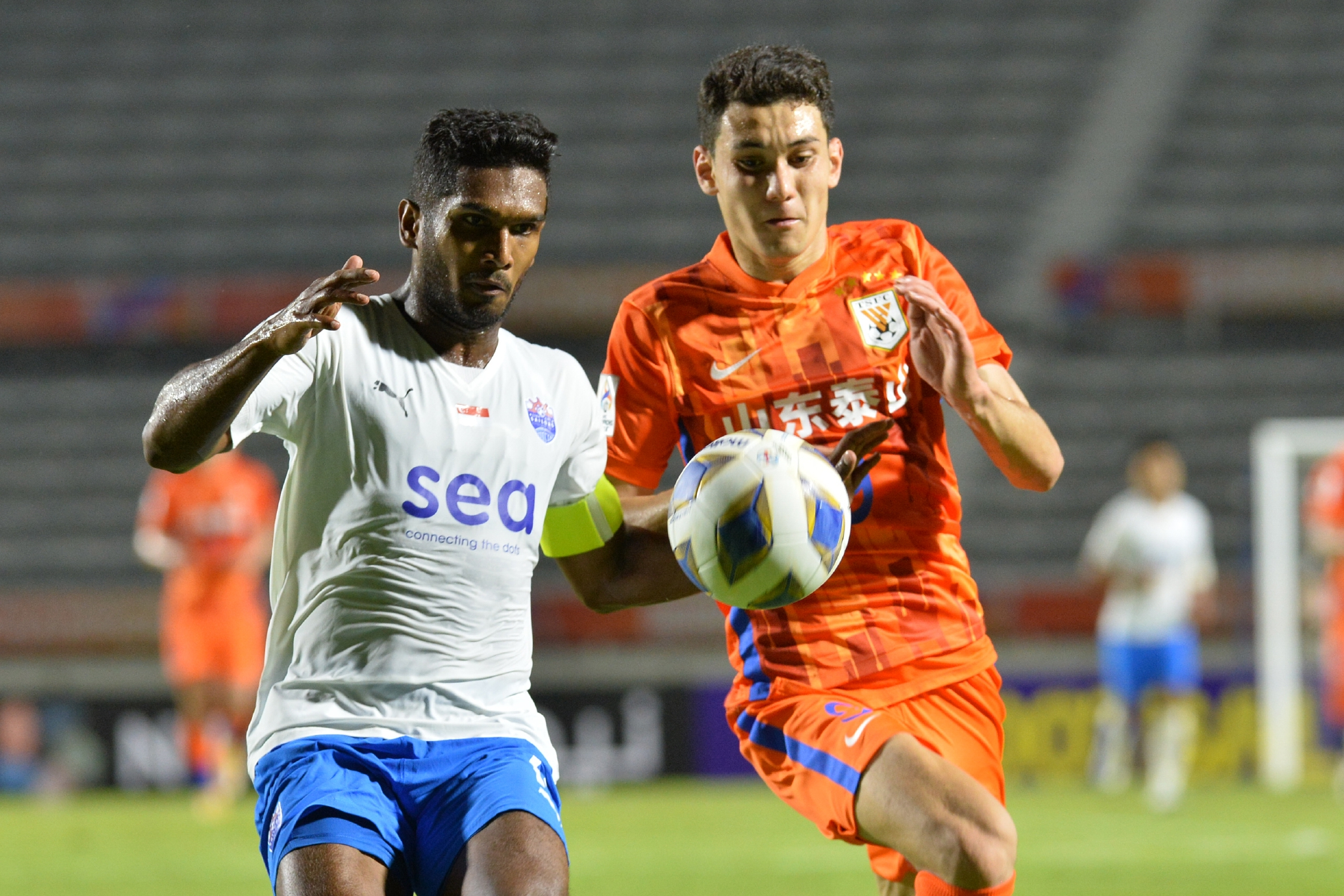 爱游戏手机版-刚任团长手底下有个兵叫胡八一